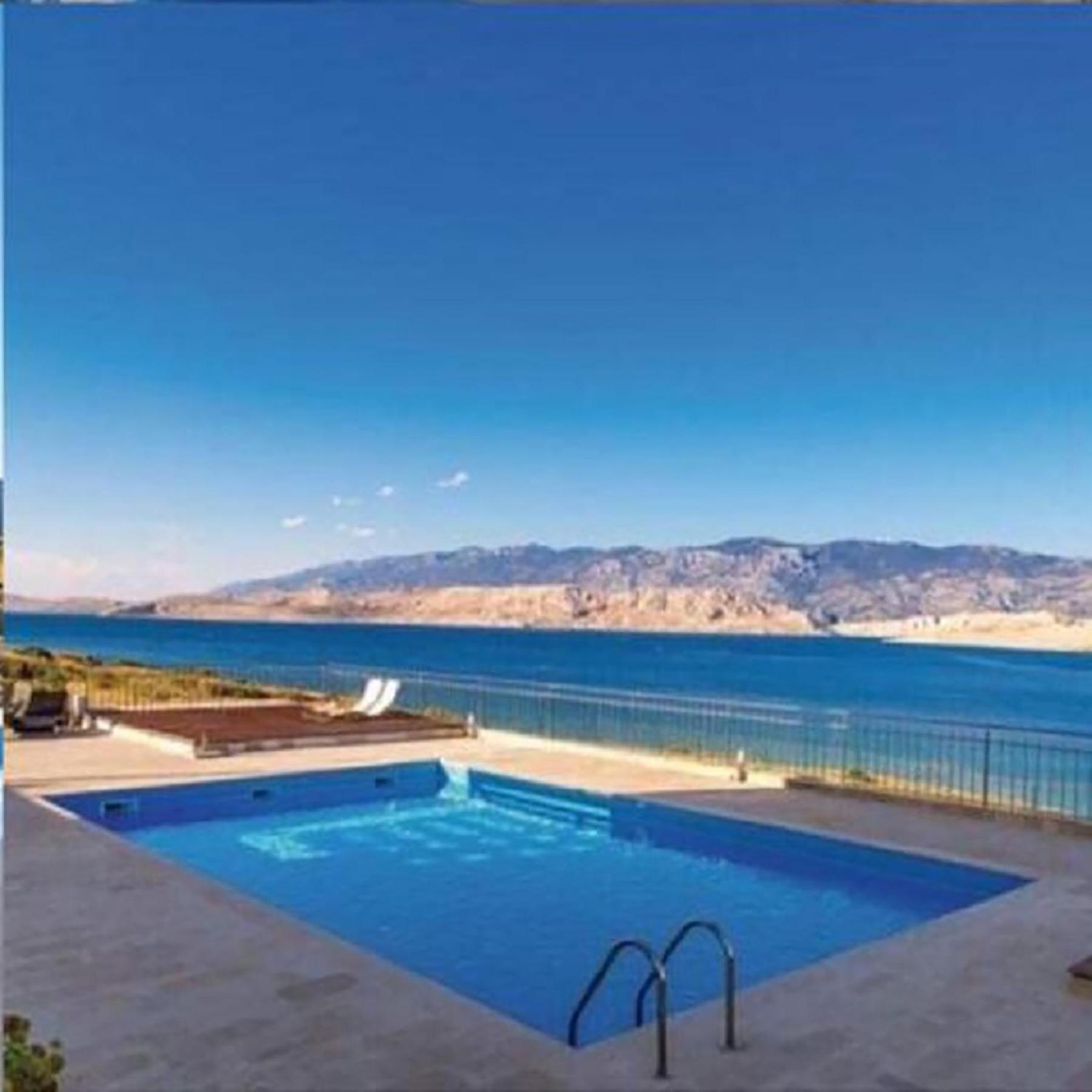 Sea View & Pool Studio Pag Town Esterno foto